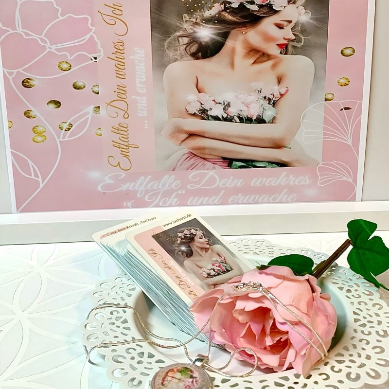 Heilendes Kristall-Kartendeck der neuen Zeit –„Entfalte Dein wahres ICH … und erwache“ - 2-teiliges Set: Kartendeck & Übertragungsamulett