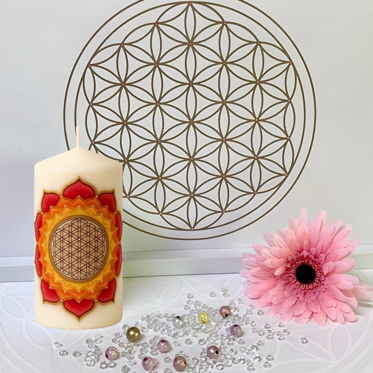 Geweihte Kerze "Verbinde Dich mit dem schützenden und universellen Licht „Flower of LIFE“–Sonnenkraft (Weiß · Rot · Orange · Gelb)